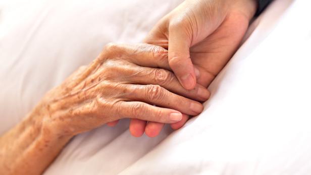 Alzheimer vorbeugen: Auf diese 12 Risikofaktoren sollten Sie achten