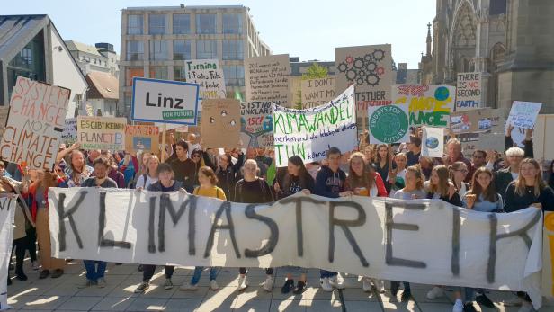 Fridays for Future demonstrierte auch schon im vergangenen Jahr am Linzer Hauptplatz