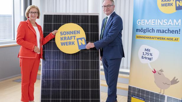 LH Johanna Mikl-Leitner und ihr Stellvertreter Stephan Pernkopf stellen &quot;Solarkraftwerk NÖ&quot; vor