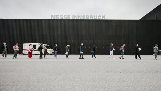 Innsbruck droht rote Ampel: "Irgendwo feiern geht nicht mehr"