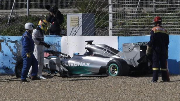 Mercedes: Hamilton machte aus der schönen Front hässliches Carbon.