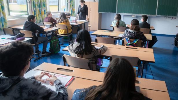 Niederösterreich: Schulen sollen bei roter Ampel offen bleiben