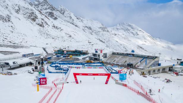 Bald ein gewohntes Bild im Skiweltcup: Leere Zuschauerränge wird es nicht nur am Wochenende in Sölden geben.