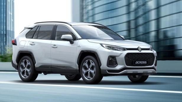 Der neue Suzuki Across beeindruckt mit markantem SUV-Design und hochmoderner Plug-in-Hybrid-Leistung.