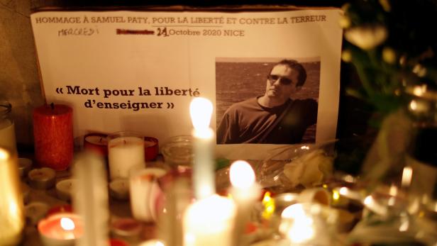 Nach Lehrermord in Frankreich: 27 Festnahmen wegen Postings