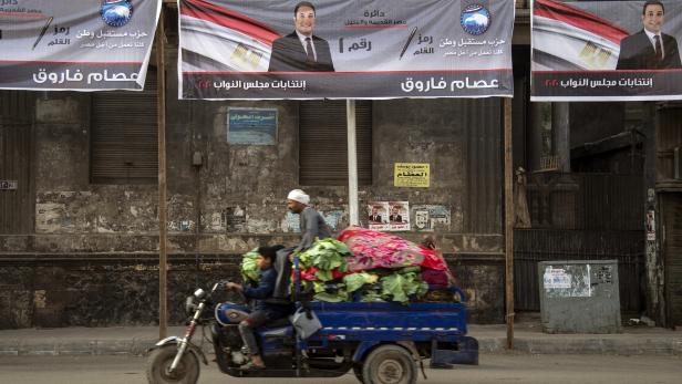 Campaigning for parliamentary elections in Egypt