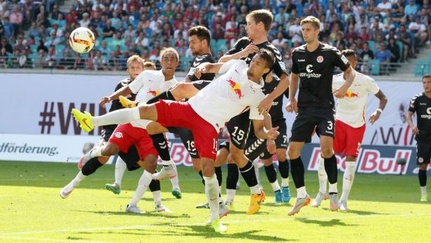 Mit harten Bandagen: Stefan Ilsanker und seine Leipziger Bullen-Kollegen kämpfen nach wie vor mit viel Gegenwind – nicht nur auf dem Rasen der zweiten Bundesliga.