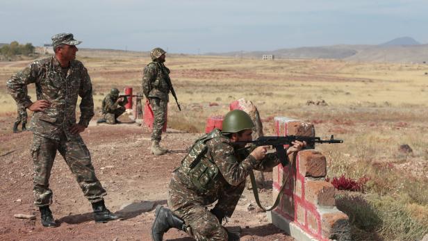 Berg-Karabach: Vorwürfe wegen Verstößen gegen Waffenruhe