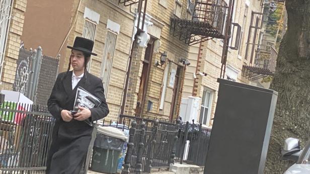 Orthodoxe Juden in New York: "Wir mögen Covid nicht, aber Trump"