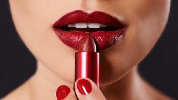 Kosmetikhersteller aus Bergamo entwickelt Lippenstift für Maskenträger