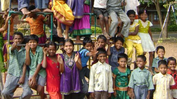 Ehemalige Straßenkinder in Vijayawada, Indien, können wieder lachen