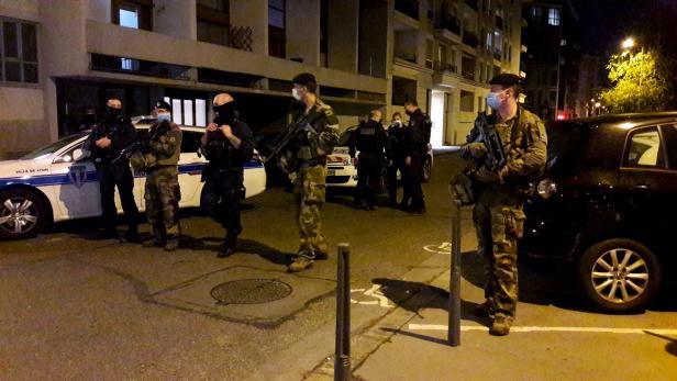 Polizei nahe des Tatorts in Lyon