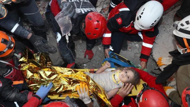 Erdbeben in Ägäis: Kind nach 91 Stunden aus Trümmern gerettet