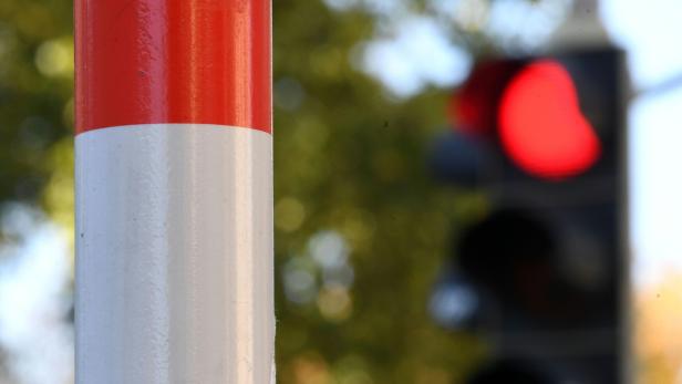 Alko-Lenker fuhr in Wien ohne Führerschein über rote Ampel