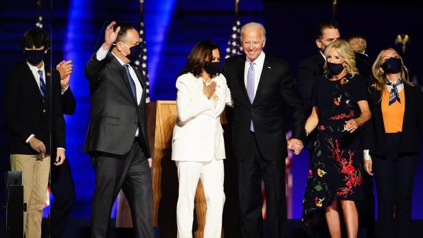 Kamala Harris und Joe Biden und deren Familien