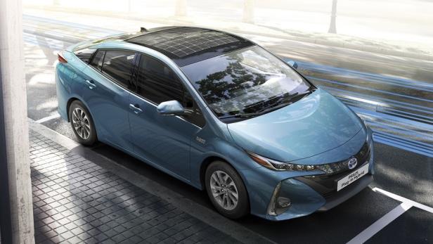 69169-2017-prius-plug-in-hybrid-ext-21.jpg