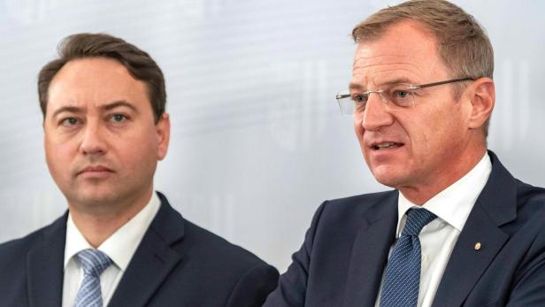 LH-Stellvertreter Manfred Haimbuchner (FPÖ) und LH Thomas Stelzer (ÖVP). (Bild entstand vor Corona)