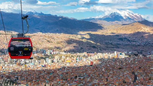 La Paz in Bolivien hat ein gut ausgebautes urbanes Seilbahnnetz.