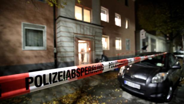 Deutschland: Mann sticht Menschen nieder, Gründe unklar