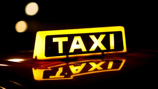 550 Euro für 25 km: Taxi-Fahrer versetzt Touristinnen in Schock-Starre