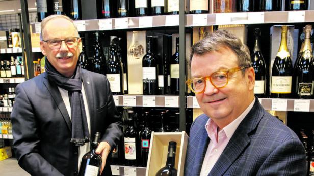 Steyr Bürgermeister Gerald Hackl und Wein &amp;amp; Co-Geschäftsführer Willi Klinger