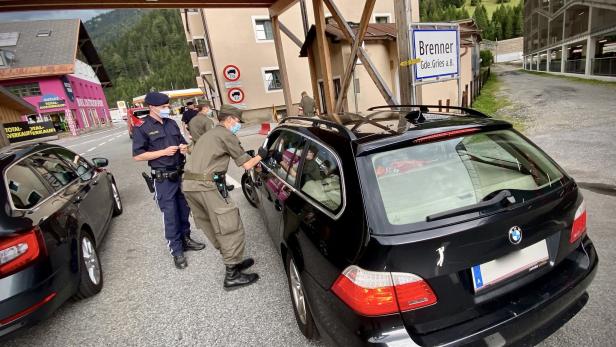 Grenzkontrollen: Abwerzger fordert "No way statt Highway am Brenner"