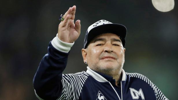 FILE PHOTO: Gimnasia y Esgrima coach Diego Maradona