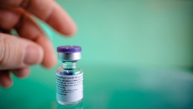 "Österreich impft“-Initiative startet, 106.680 Impfdosen werden ausgeliefert