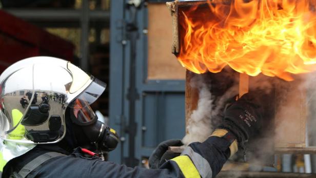Kremser Feuerwehrleute absolvierten Branddienst-Seminar