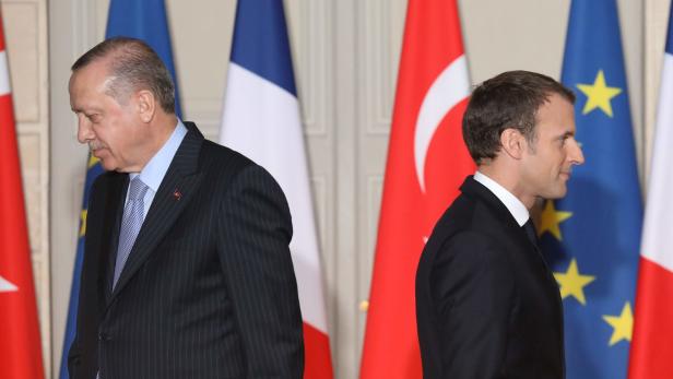 Keine Freunde: der türkische und der französische Staatschef, Recep Tayyip Erdogan (l.) und Emmanuel Macron