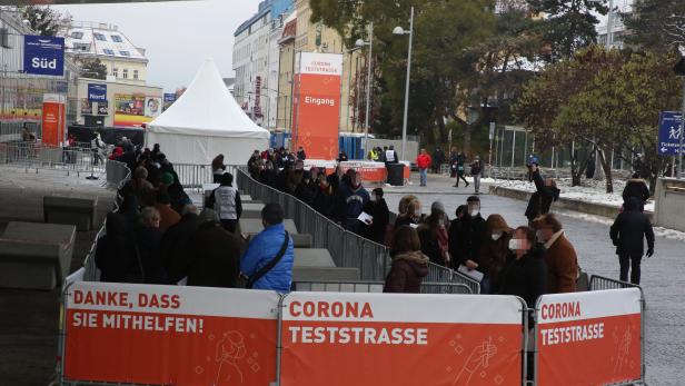 "Massen" fehlen bei Teststationen: Wien ändert Zugangsregeln