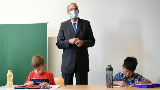 Faßmann: Kindergarten-Pädagogen sollen beim Impfen vorgereiht werden