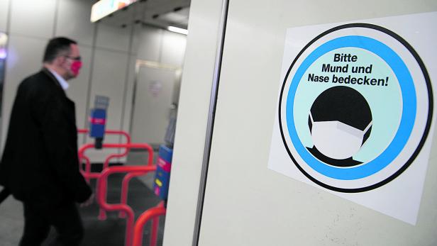 Wien: Wasserrohr-Bruch legte zwei U-Bahnen lahm