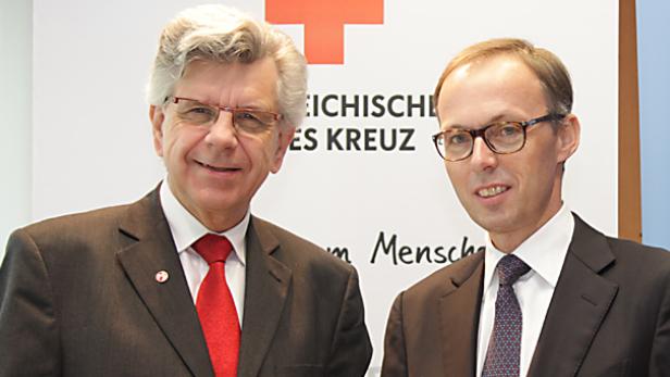 Werner Kerschbaum, Generalsekretär des Österreichischen Roten Kreuzes mit Klaus Malle, Country Managing Director von Accenture Österreich