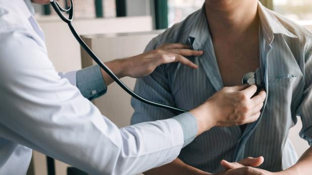 Herz-Ärzte schlagen Alarm: Bitte kommen Sie ins Krankenhaus