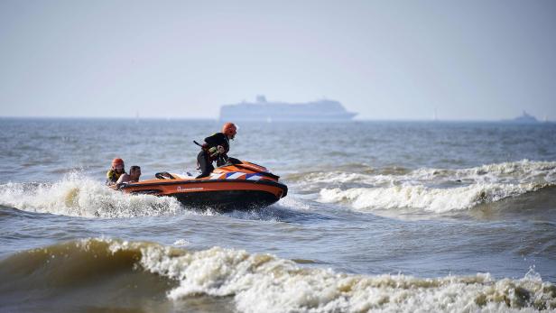 NETHERLANDS-WEATHER-SEA-RESCUE