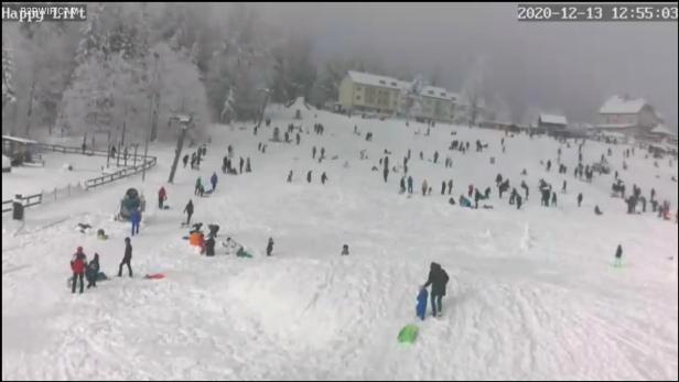 Die Skiwiese am Semmering vergangenen Sonntag. Hunderte tummelten sich im Schnee