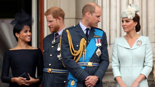 Schädigendes Gerücht um William und Harry: Queen reißt der Geduldsfaden