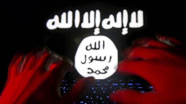 IS-Flagge als Profilbild: Sechs Monate bedingt
