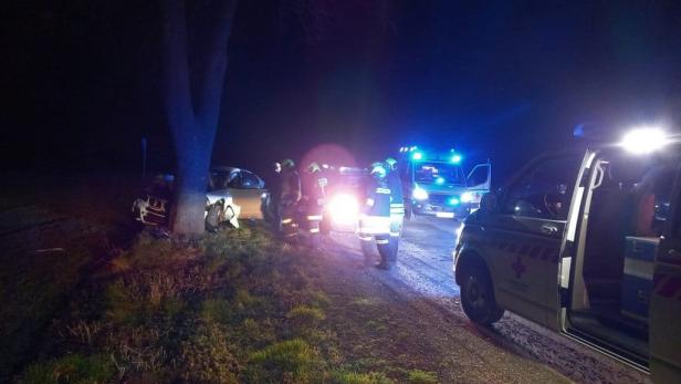 Vierjähriger bei Verkehrsunfall im Bezirk St. Pölten schwer verletzt