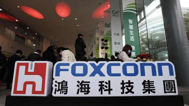 Foxconn Technology Group is in talks for investment to Chinese electric-vehicle startup Byton Ltd.