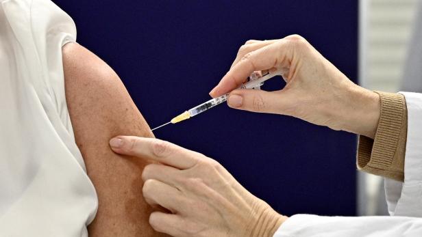 Tirol: Zugesagte Impf-Dosen reichen vorerst für 44.000 Personen