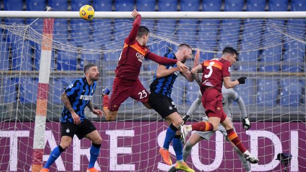 Serie A: Inter büßt durch 2:2 im Top-Spiel in Rom Punkte ein
