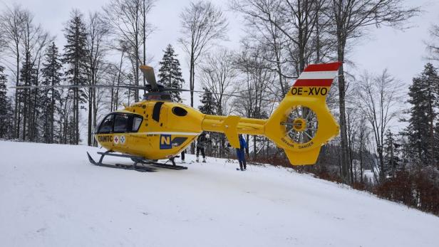 Team des Christophorus 15 übernahm den Spitalstransport des verletzten Schneeschuhwanderers