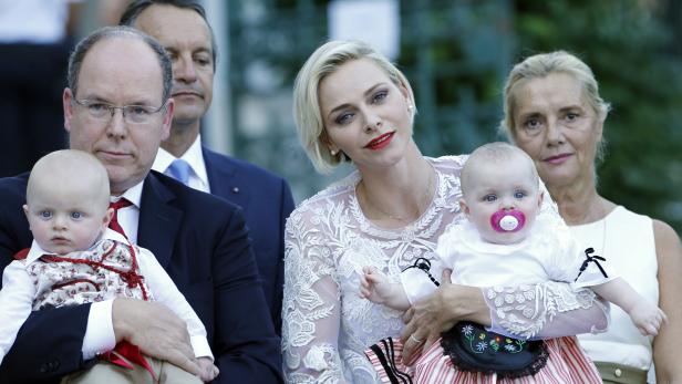 Fürst Albert und Fürstin Charlène von Monaco mit ihren Zwillingen.