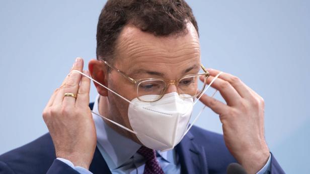 Deutschlands Gesundheitsminister Spahn mit FFP2-Maske