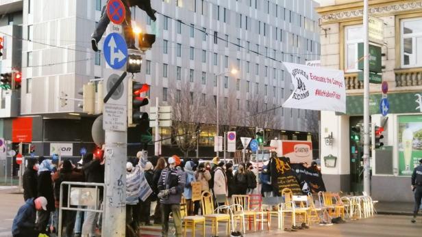 Aktivisten blockierten Gürtel: Hubschrauber kreiste über Wien