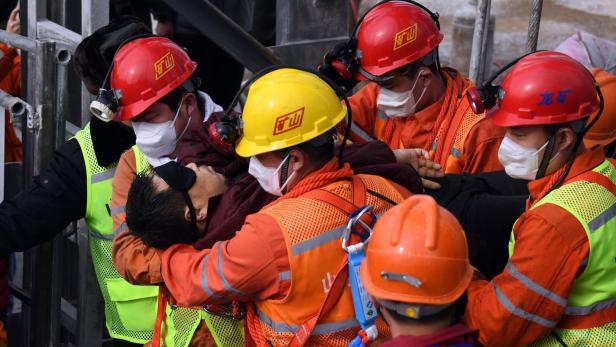 Grubenunglück in China: Elf Bergleute nach zwei Wochen geborgen