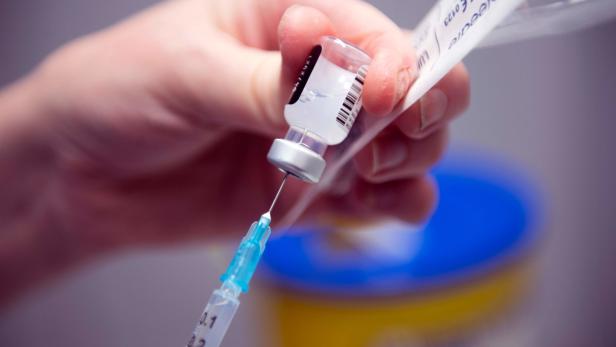 Corona: Pfizer liefert mehr Impfstoffe als geplant