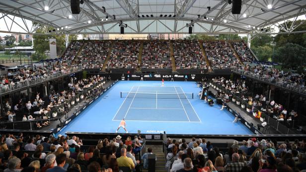 In Adelaide: Tausende Fans sehen Thiem gegen Nadal verlieren